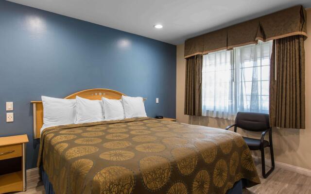 Rodeway Inn Escondido Downtown