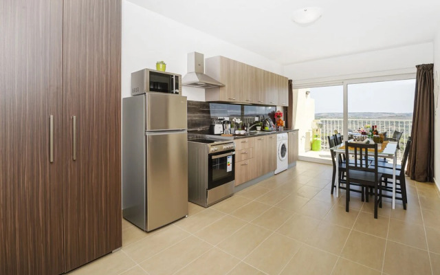 Summer Breeze with Panoramic terrace by Getaways Malta