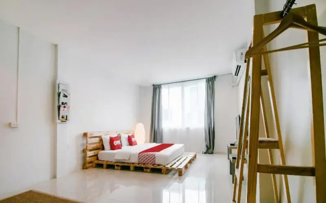 Guyasuka Hostel & Cafe by OYO Rooms