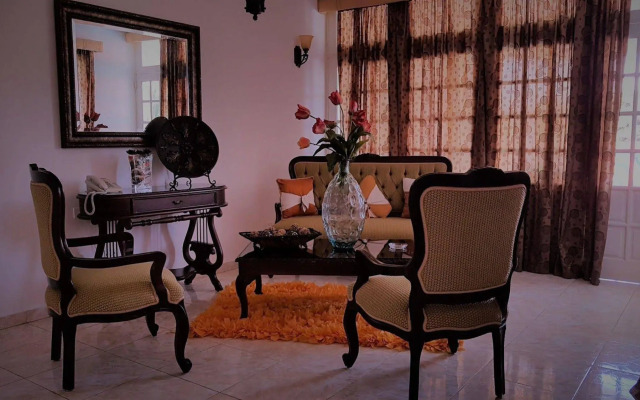 Costa Larimar