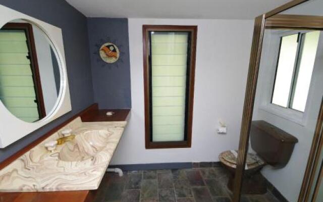 Shiloh Holiday House, 14 East Street