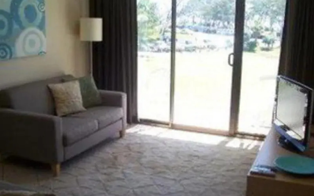 Main Beach Apartments