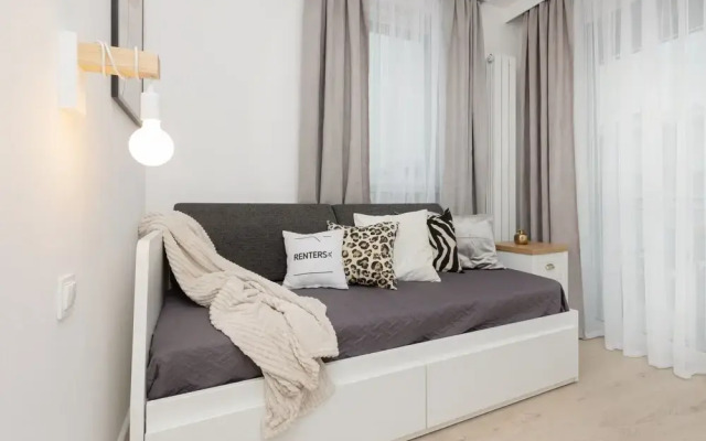 Piaseczno Modern Apartment by Renters