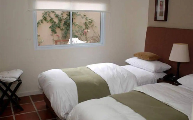 Tayka Hotel
