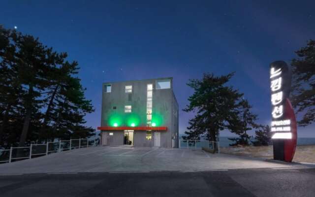 Yeosu Feeling Pension