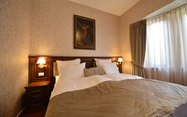 Noblesse Boutique Hotel