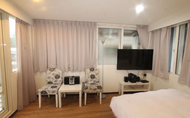 HF Keelung