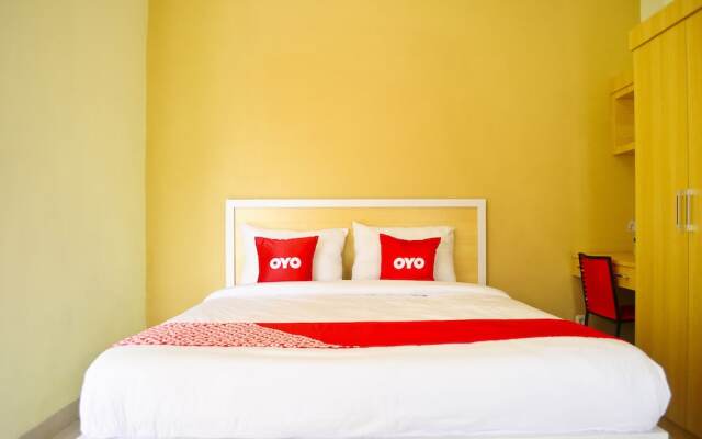 OYO 1927 The Village Syariah