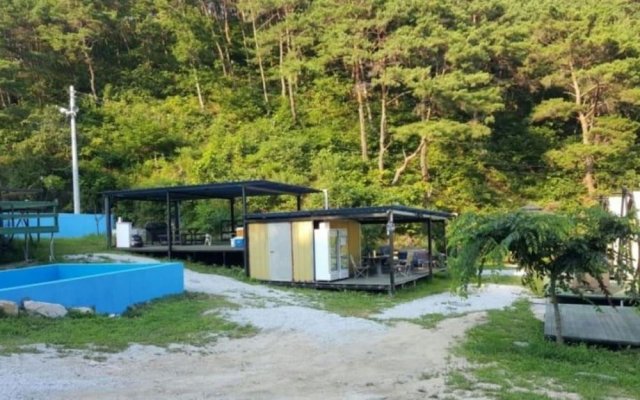 Luxe Glamping and Farm Andong Pension