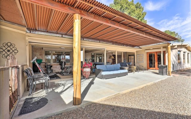 Tucson Home W/porch & Lavish Yard Near Trail Heads