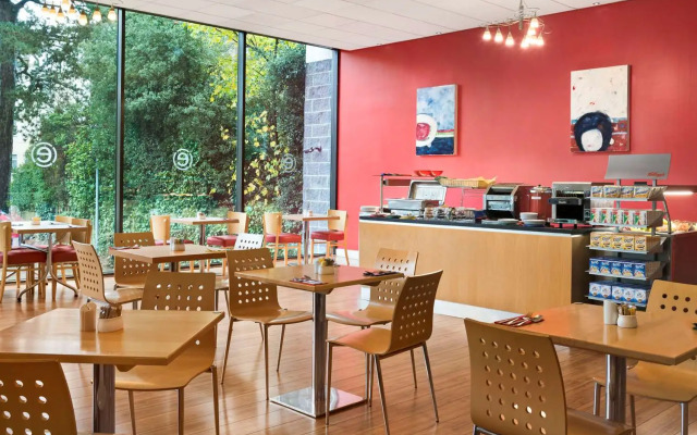Holiday Inn Bournemouth by IHG