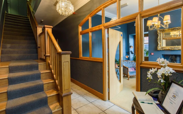 Jolyon's Boutique Hotel