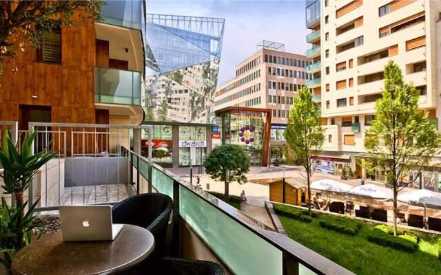 Corvin Lux Aparthotel