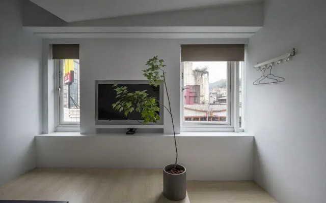 LIGHT INN - Hostel