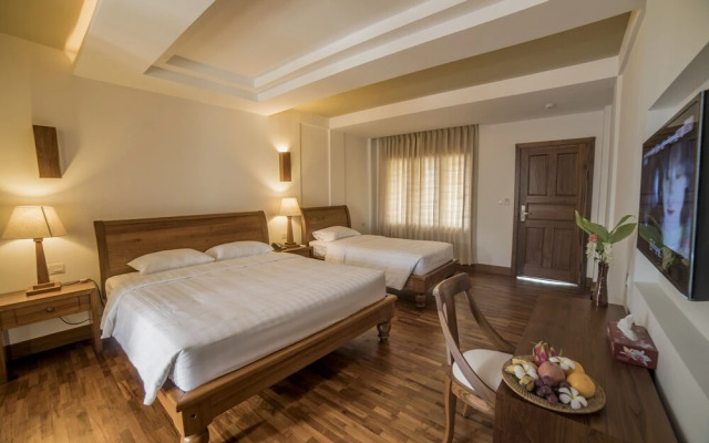 Golden View Hotel