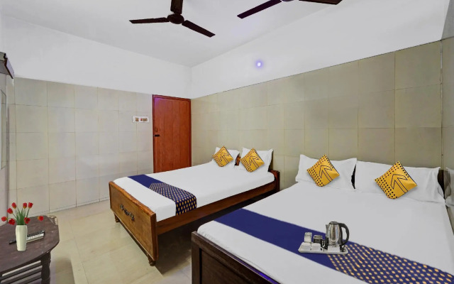 SPOT ON 70236 New Golden Star Guest House