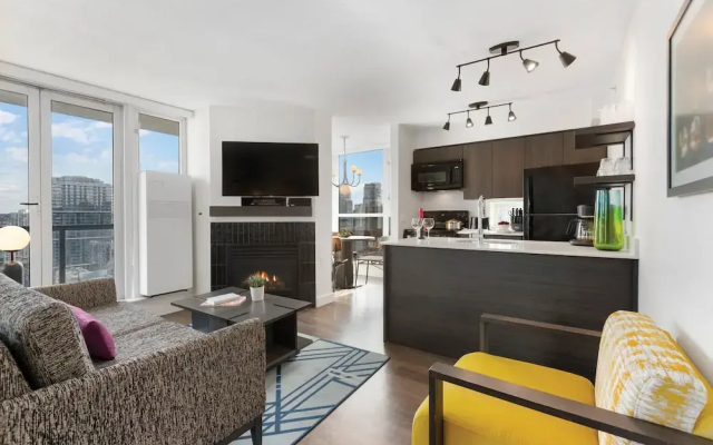 WorldMark Vancouver - The Canadian