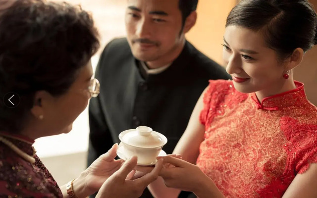 HUALUXE Hotels & Resorts Yangjiang City Center by IHG