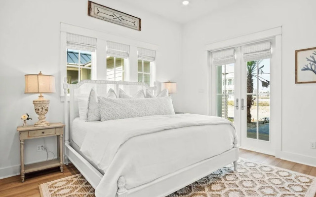 Salty Beaches 226 BAR