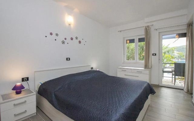 Modern 2 BDR & 2 Bathroom app with sea view, 077