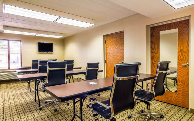 Clarion Inn Cranberry Township