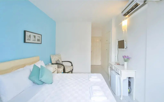 Kiraz Otel Alacati