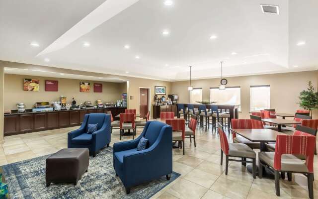 Comfort Suites Houston IAH Airport - Beltway 8