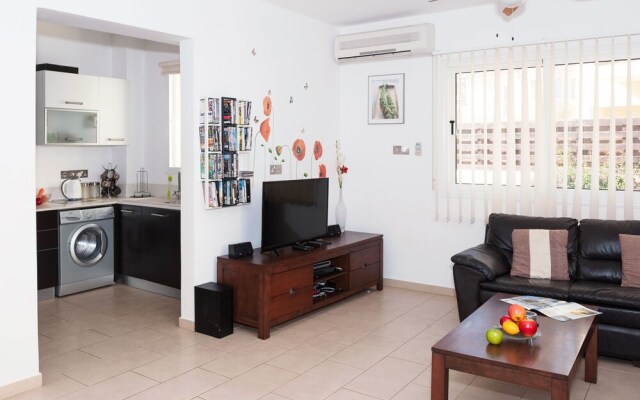 Natalie Villa CL 41