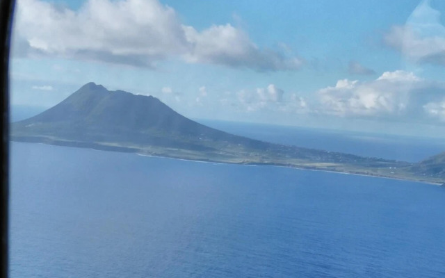 Statia Lodge