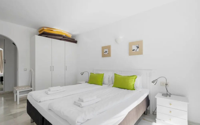 Sunny Flat With Pool in Riviera del Sol - Ref 96