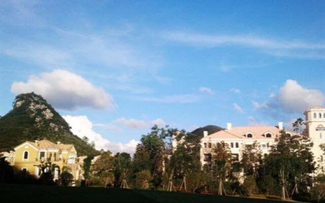 Days Hotel & Suites Zhaozhuang Xingyi Resort