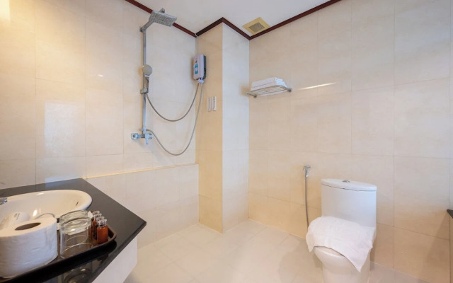 The President Hotel at Chokchai 4