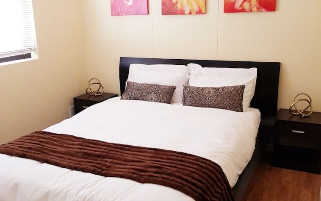 Luxurious Apartment in Century City