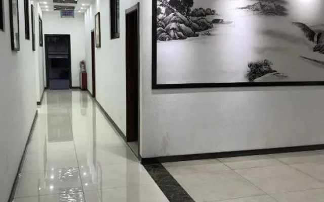 Phoenix City Hotel