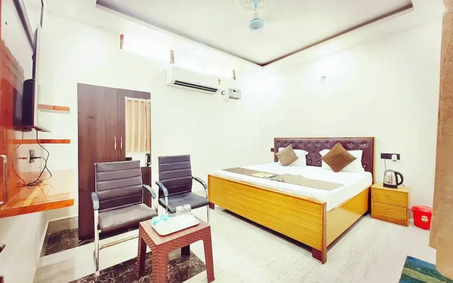 Hotel Mateshwari Palace Ayodhya