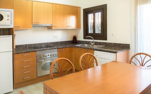 Cozy Holiday Home in Playa de Pals With Swimming Pool