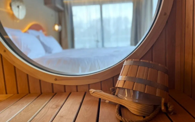 L'Escale Royale Port Ilon Seine Giverny