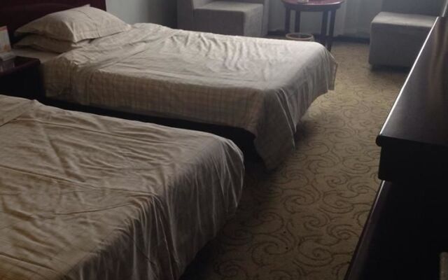 Xinyang Tianyi Express Hotel