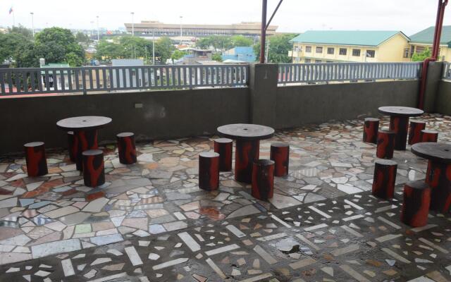 OYO 773 Alicia Apartment