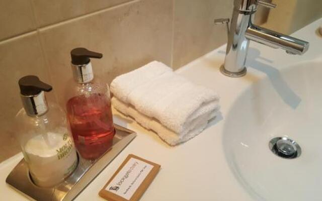 Lockgate Dairy Bed and Breakfast