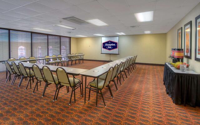 Hampton Inn Russellville