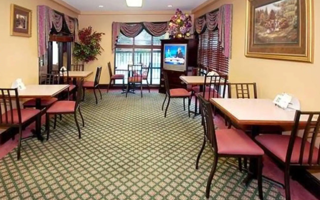 Econo Lodge Inn & Suites Ocean Springs - Biloxi