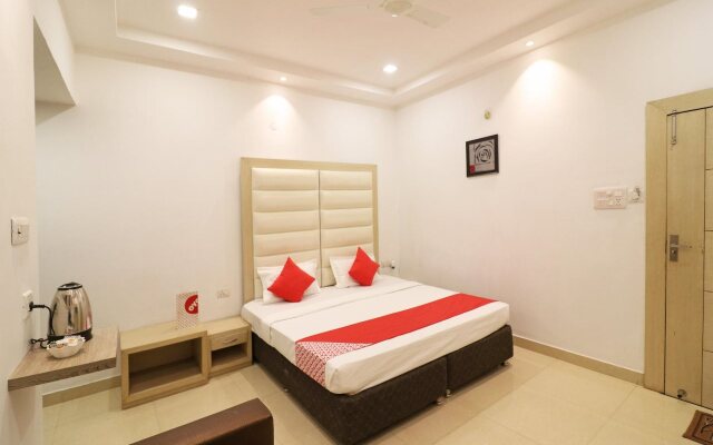 Hotel Avaa Continental By OYO Rooms