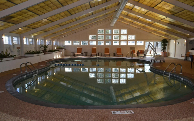 Courtyard By Marriott Cape Cod Hyannis