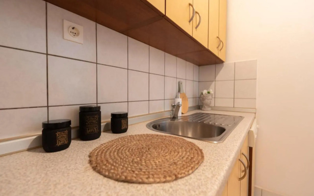 The Heart of Split - PRIVATE GARAGE