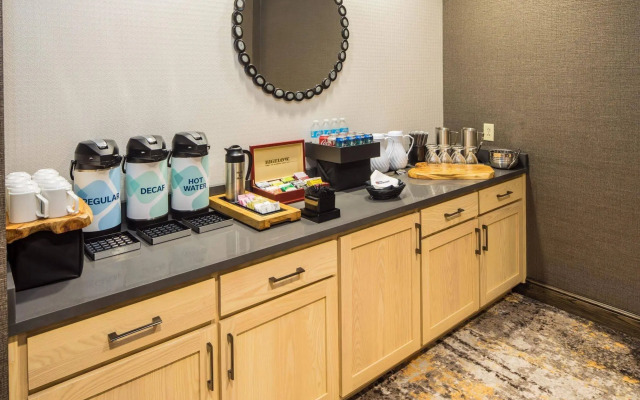 Hilton Garden Inn Pittsburgh Airport