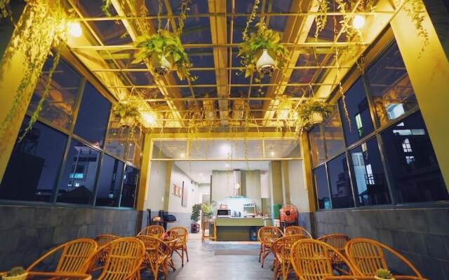 Rest House Pink Church Hostel