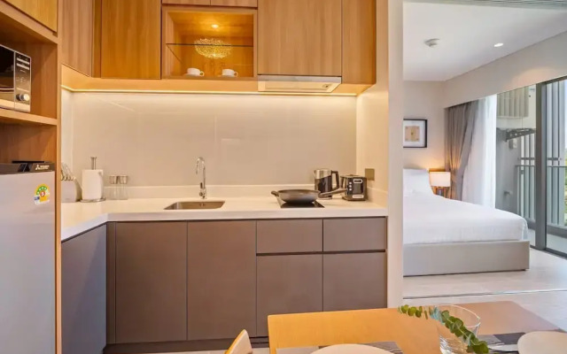 Laguna Lakeside Residences