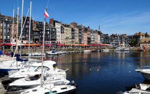 Les Petits Bateaux