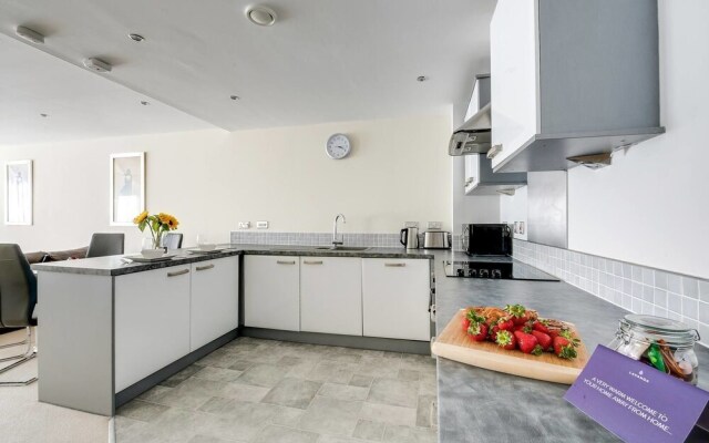 Bright 2BR Apartment in the Centre of Liverpool